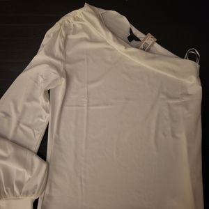 1 sleeve RW & CO top